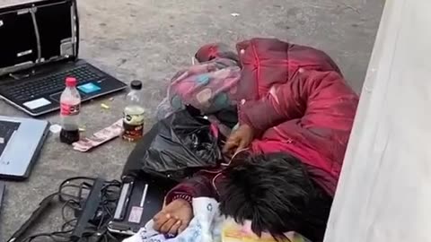 beggar becoming a millionaire trading cryptocurrencies