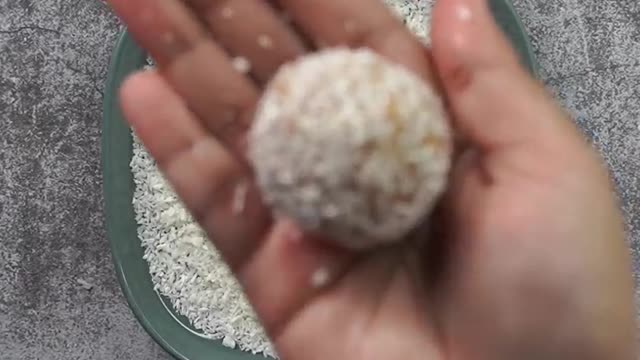 5 mins Fireless Cooking _ Instant Dessert Recipe With Banana & Biscuit _ Banana Ladoo Recipe _ Yummy