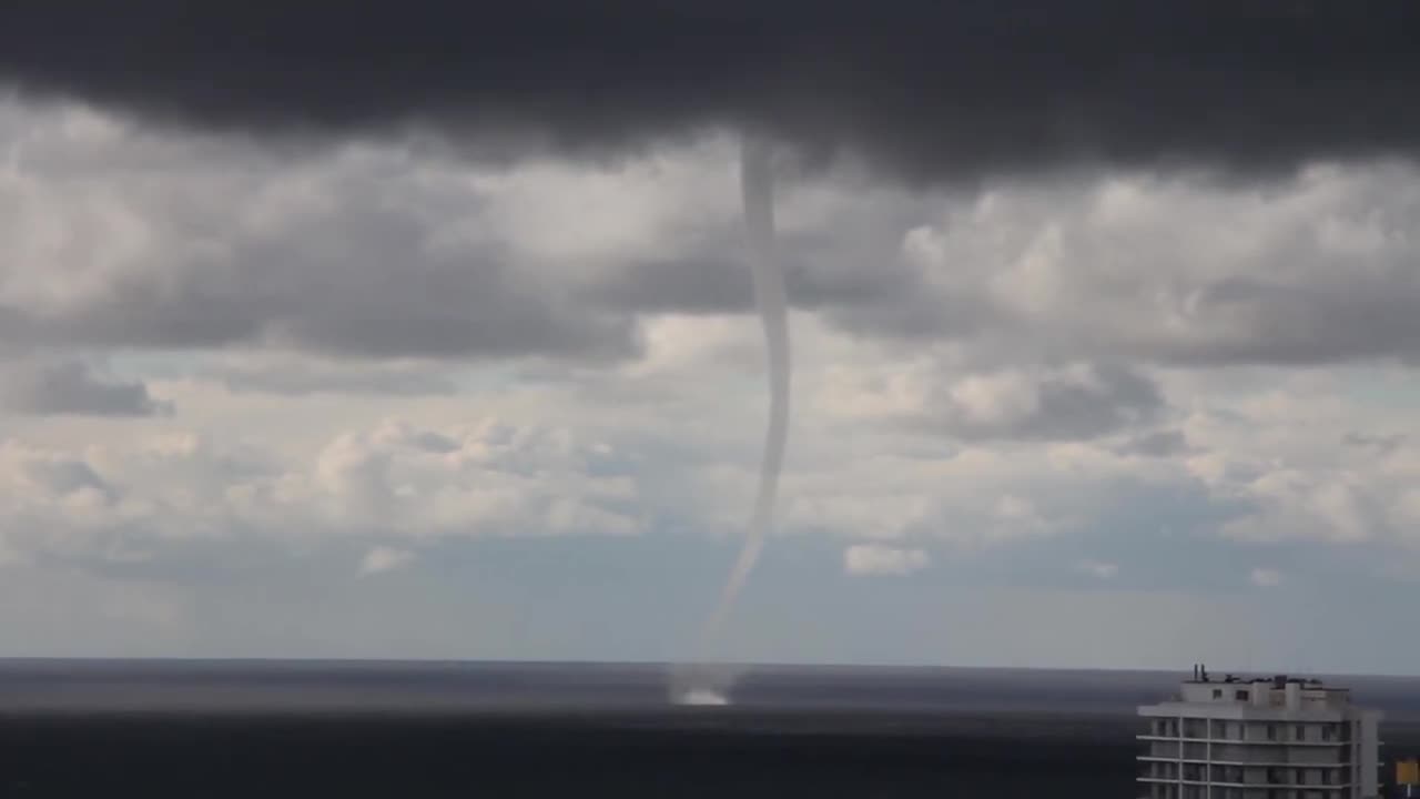 Spectacular Waterspout Spotted Over Black Sea in Russia