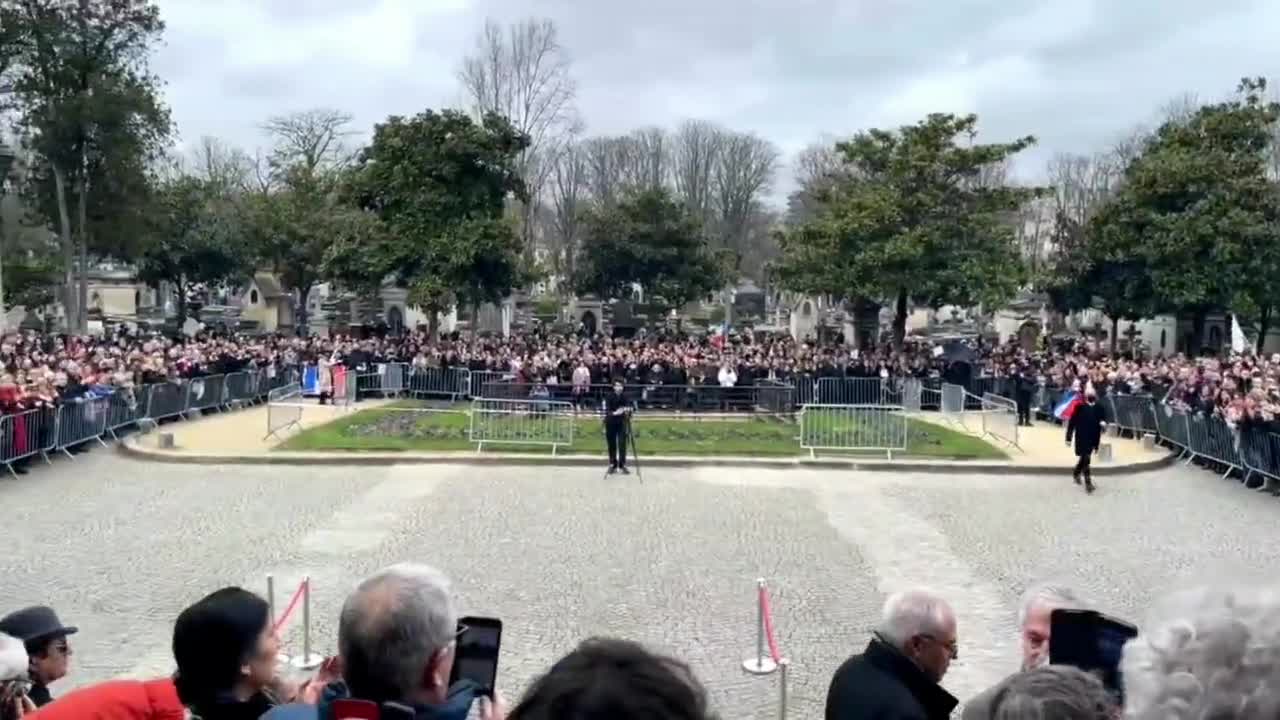 The French Pay Their Respects to Luc Montagnier, Nobel Prize Winning Virologist, In Paris