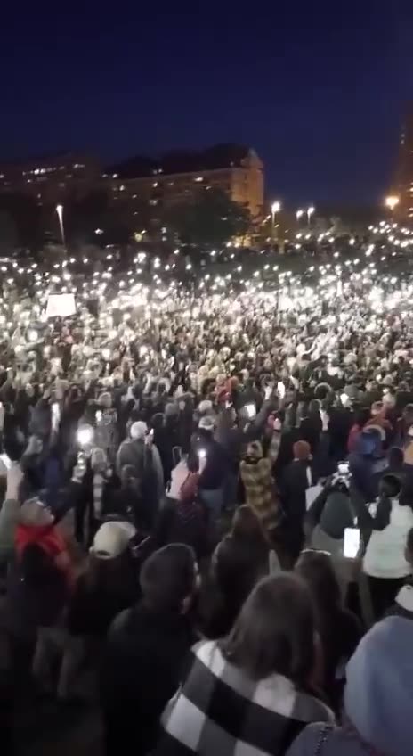 Protestors in Serbia calling for the resignation of President Vucic. He is another WEF puppet.