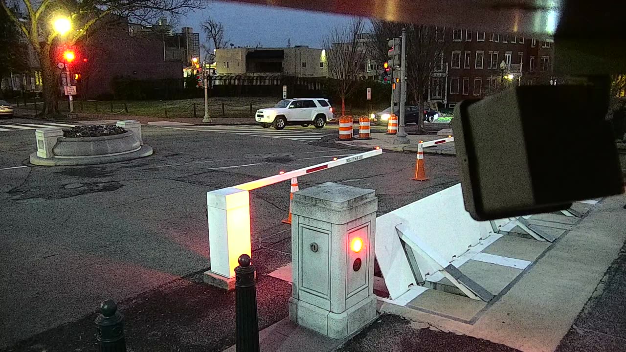 0794KIO00K9NJ-DSE_2021-01-06_06h54min04s843ms.mp4