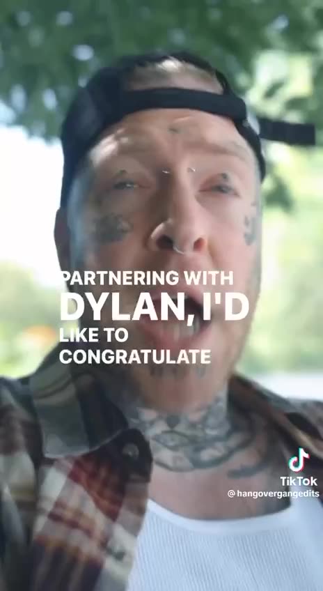 Tom Macdonald short on Bud light