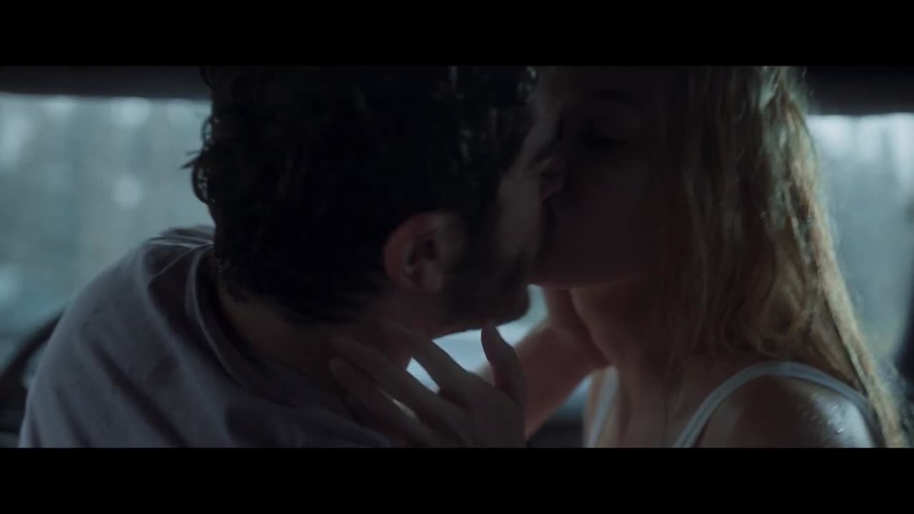 Don't Leave / Kissing Scene — Semih and Defne (Burak Deniz and Dilan Cicek Deniz)