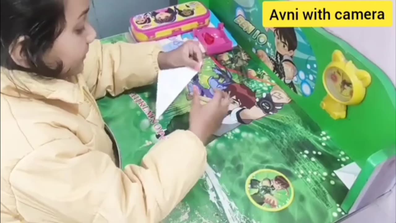 Aao peper folder banana sikhen