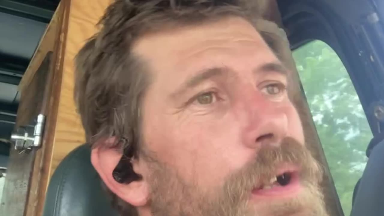 Ol pink pigalow, (trump supporter) Be a man n come address ur issue.