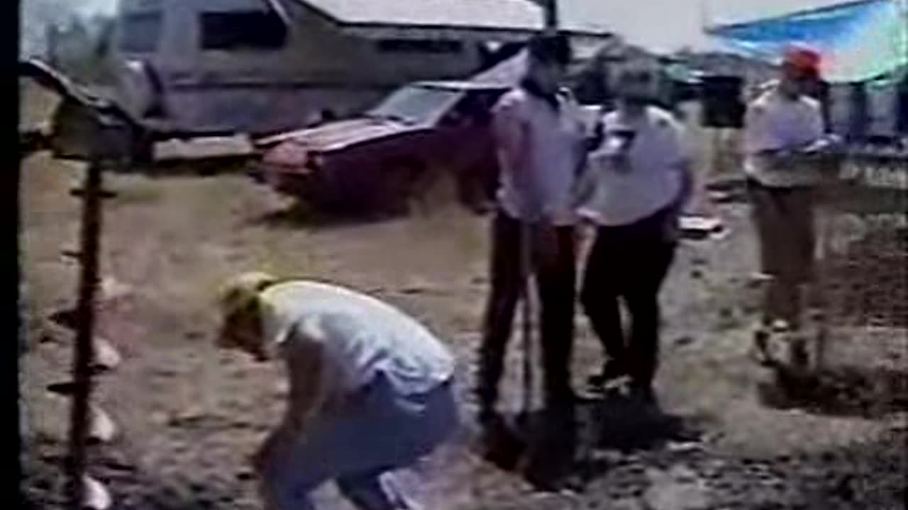 2000 - America - Wake Up or Waco.avi