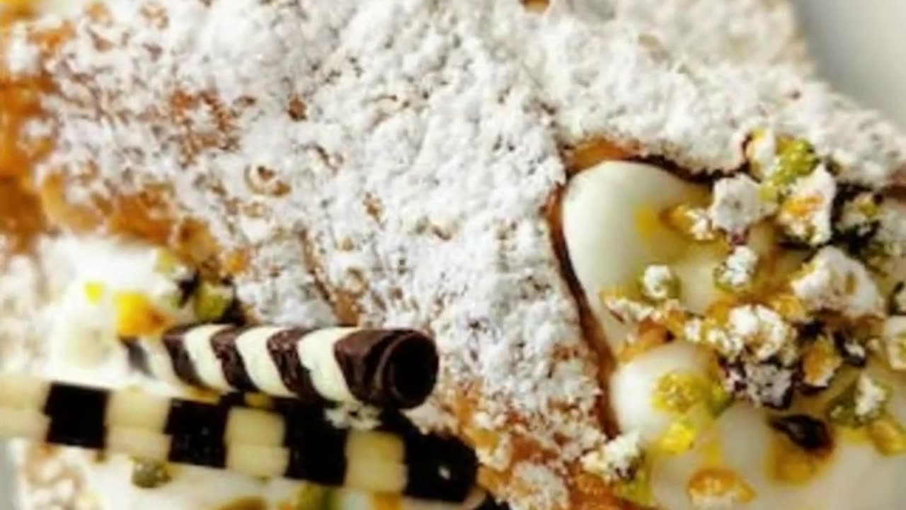 Cannoli Italian Dessert | Italian Pastry | Italian Cuisine | Sicilian Dessert,Cream-Filled Pastry