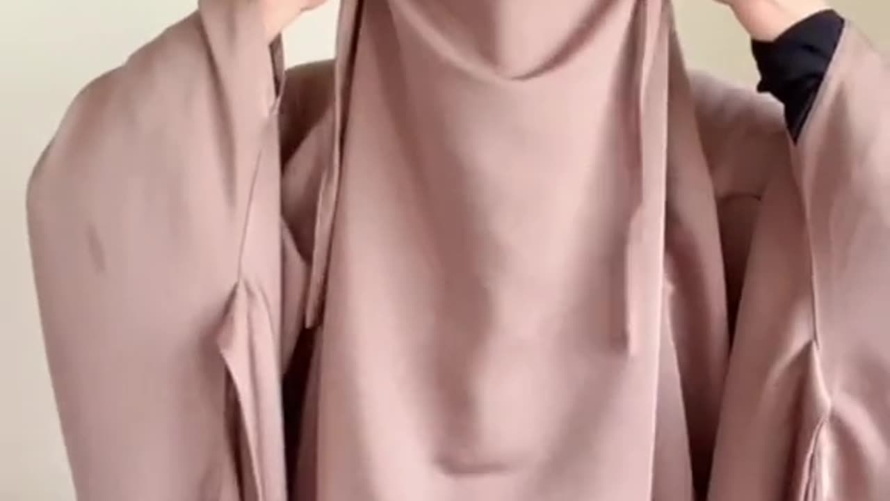 Abaya and Hijab vedio