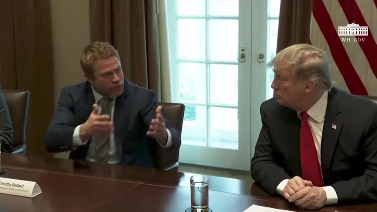 2019 - Child Rescuer Tim Ballard Meets President Trump