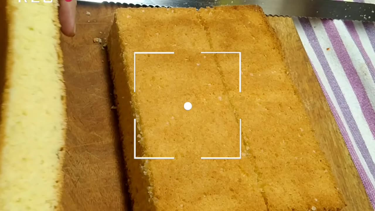 Satisfying cake cutting home made baked