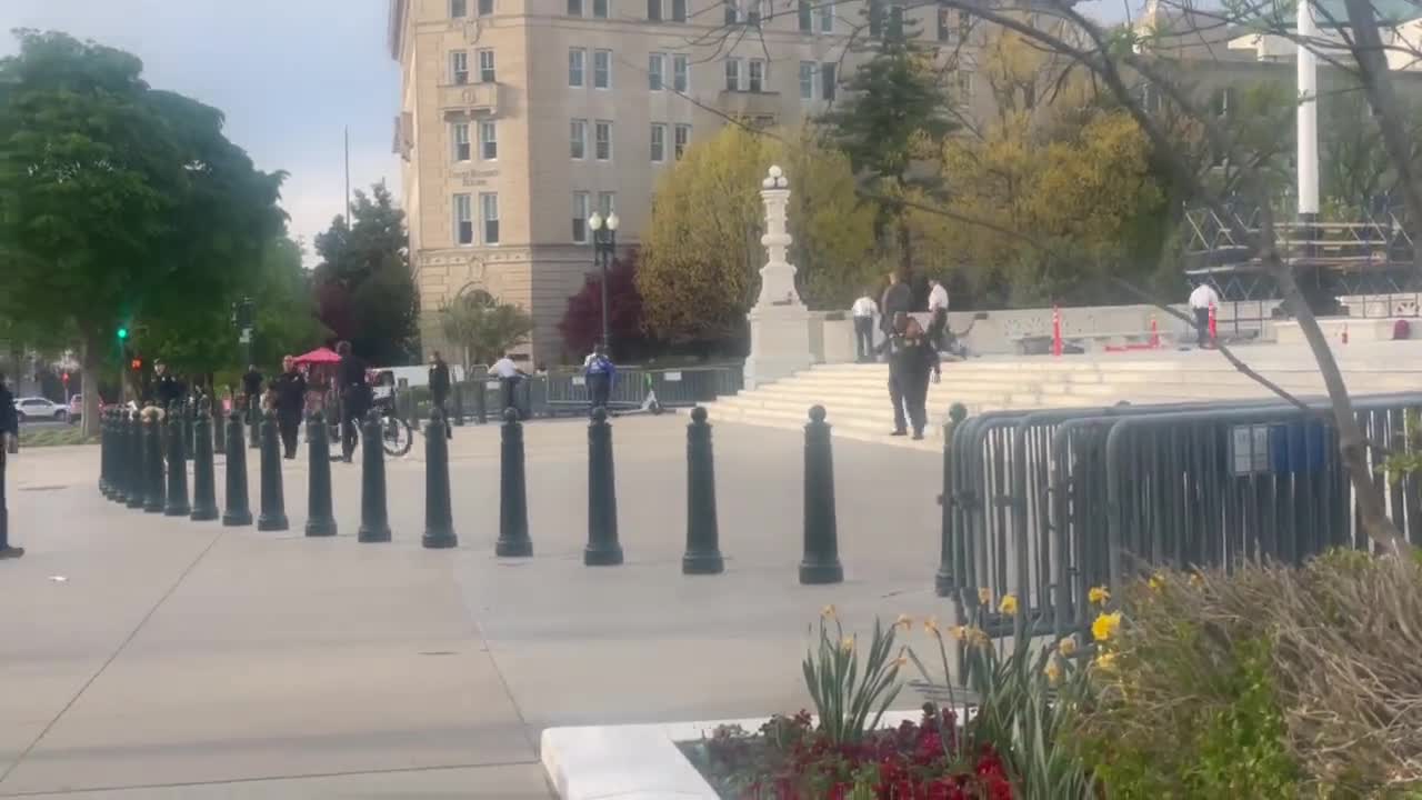 Washington DC: A man reportedly burst into flames outside the Supreme Court.