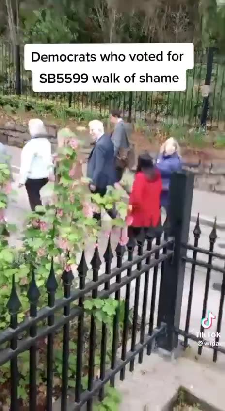 Hecklers Shout At Democrats Who Voted For SB5599