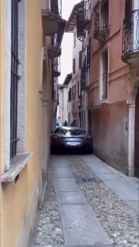 Καραμήτσος με Ferrari