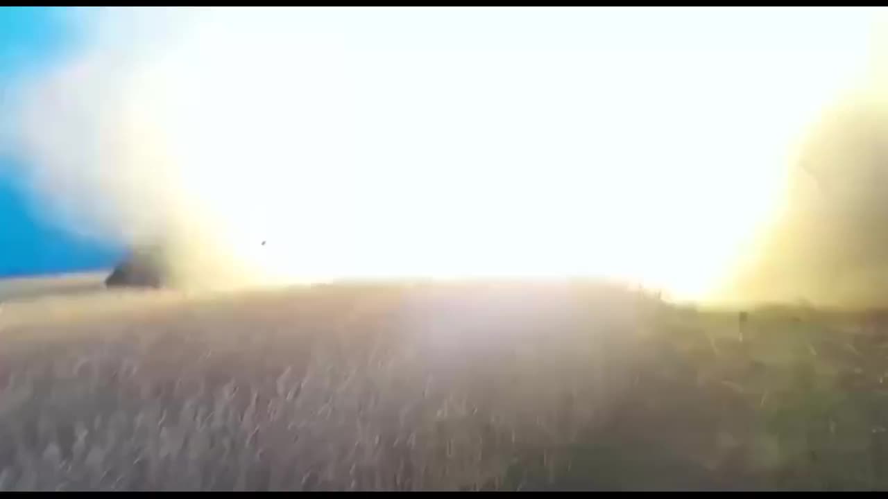 🚀 Ukraine Russia War | Ukrainian BM-21 Grad Unleashes Salvo Towards Enemy Positions | RCF