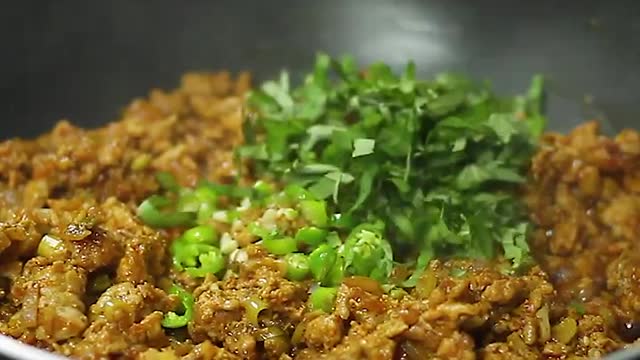 Thai Chicken Fried Rice _ Restaurant Thai Fried Rice _ Brisk Kitchen