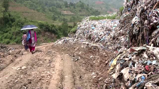 Nepal's capital chokes with garbage dumped in streets