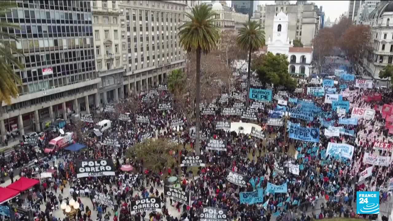 Thousands protest against government in inflation-ravaged Argentina • FRANCE 24 English