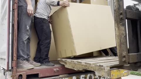 Sintered stone dining table loading full container to JAPAN!