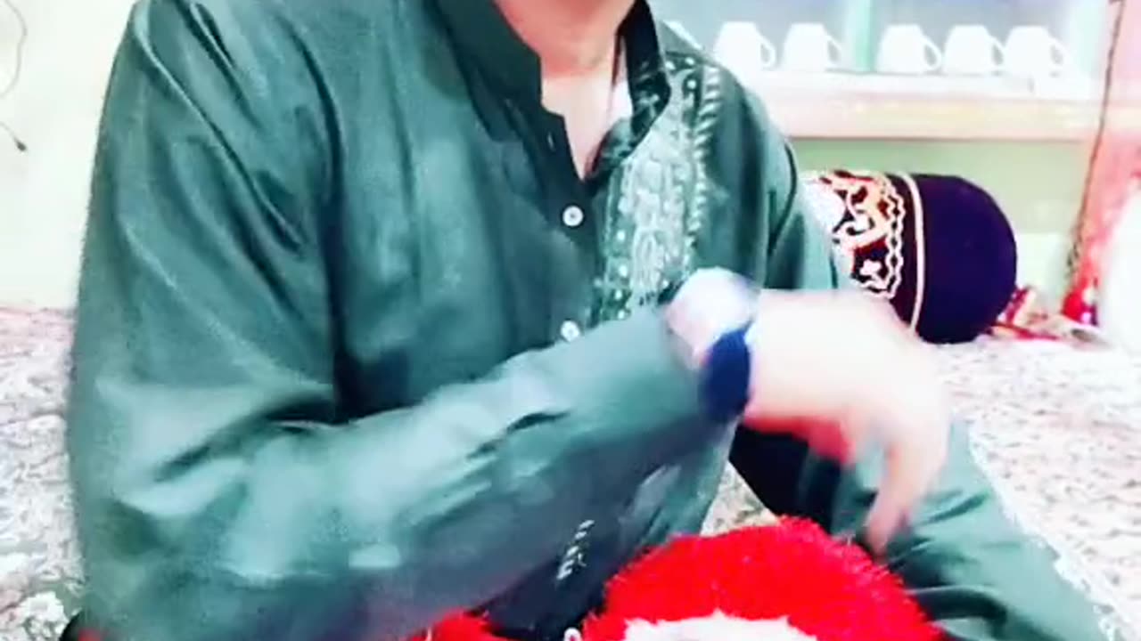 Kohe to iftri par bola la