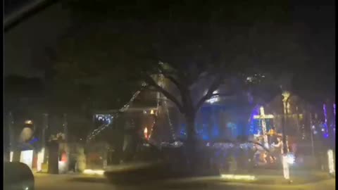 When Lottery Winners Put Up Their Xmas Lights !