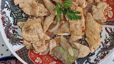 Petto di pollo con cipolla