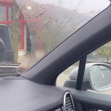 People lining up outside First Republic Bank in Los Angeles after SVB failure