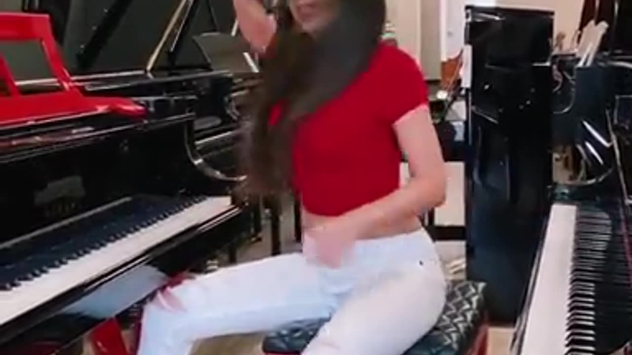 chick plays the piano