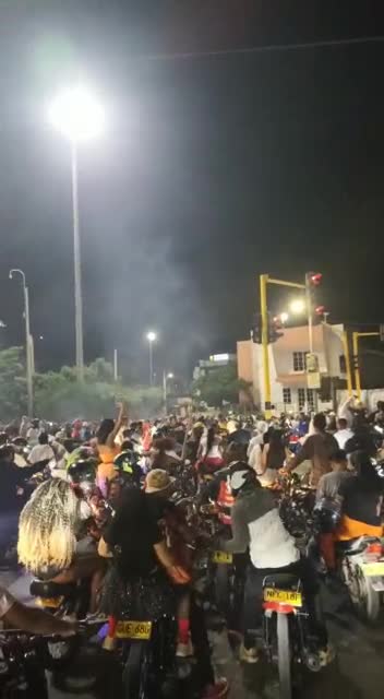 Caravana de motos en Halloween