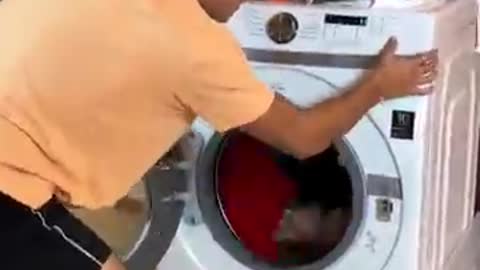 JULIUS DEIN - LAUNDRY PRANK!! 🤣- #Shorts