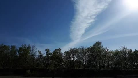 Himmel in Berlin am 03.05.2023 um 16:45 Uhr