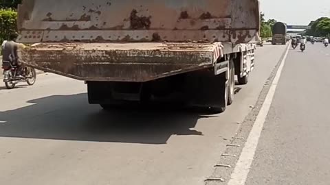 Caterpillar loaded on truck...https://youtube.com/@pakistanisairsapatee