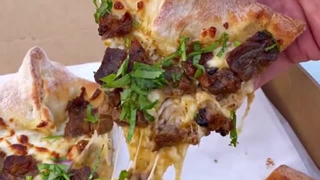 Would you eat this cheesy Carne Asada Pizza Got this delicious pizza