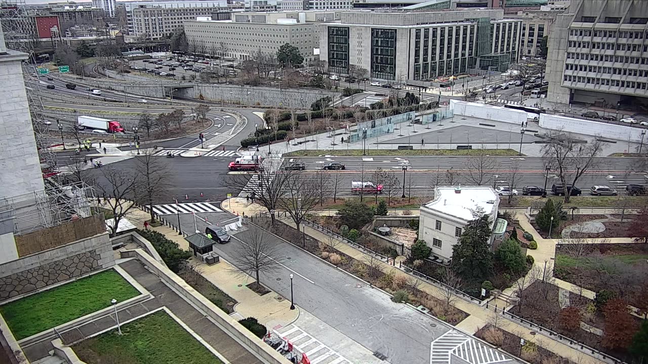 3165RHOBRFNorthwestRoofCourtyard_2021-01-06_13h44min43s973ms.mp4