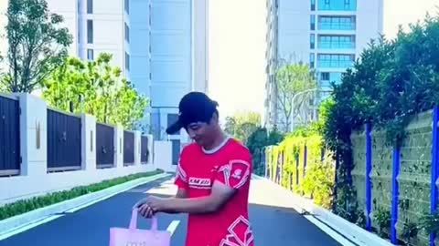 The Million view clip on China's Tiktok P2402