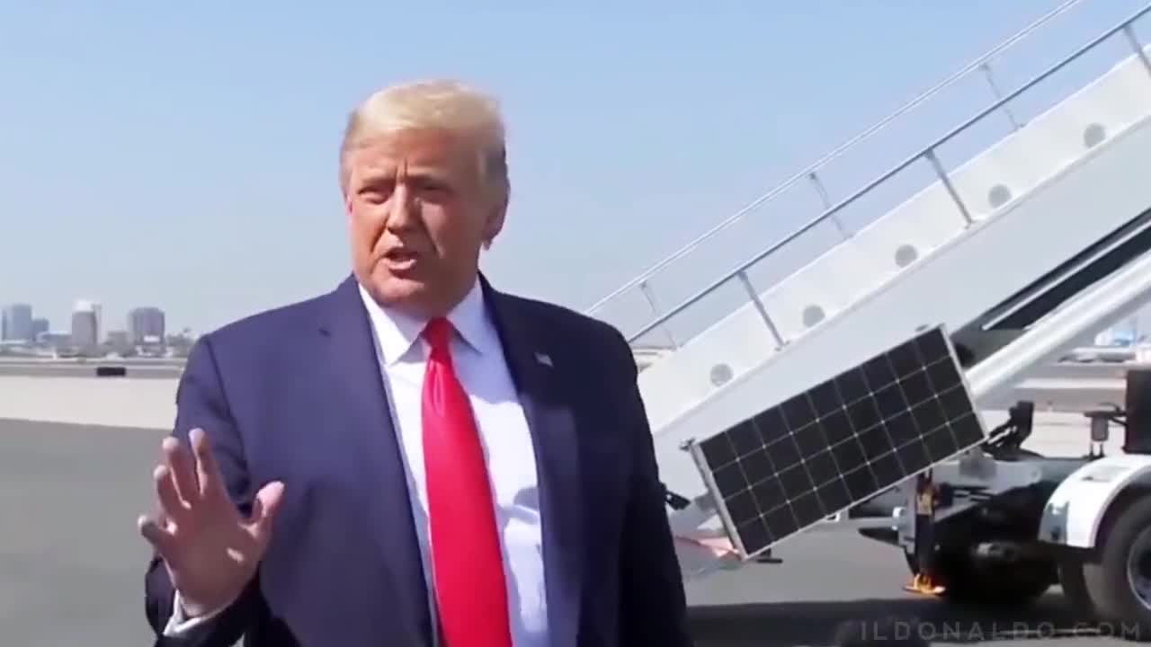 Trump ROASTS Biden And Hack Reporters For Censoring The TRUE Hunter Biden Laptop Story