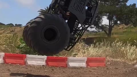 Monster Truck Rolling - #monstertruck #monstertrucks #monsterjamtruck