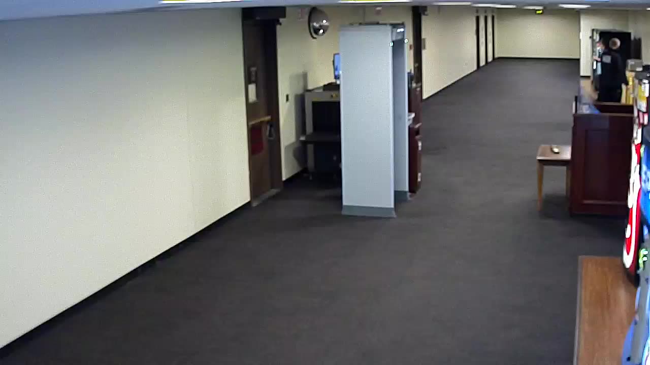 1425HSOBGRSouthElevatorGround_2021-01-06_22h00min02s760ms.mp4