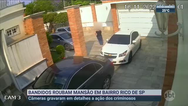 Criminosos invadem mansão e trocam tiros com policiais _ SBT Brasil (11_11_22)
