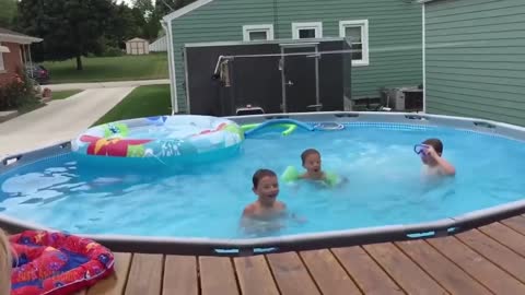 Funniest Baby Playing Water Fails That Will Make You Laugh - Funny Videos