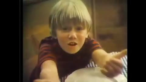 1970s BANQUET FRIED CHICKEN and TV DINNERS TV COMMERCIALS