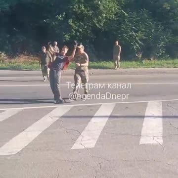 Ukrainian recruitment officers chase "volunteers" for the frontlines