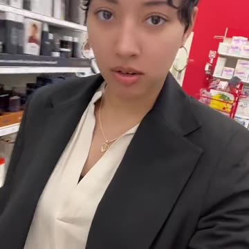 I shouldn't wear a blazer 😂