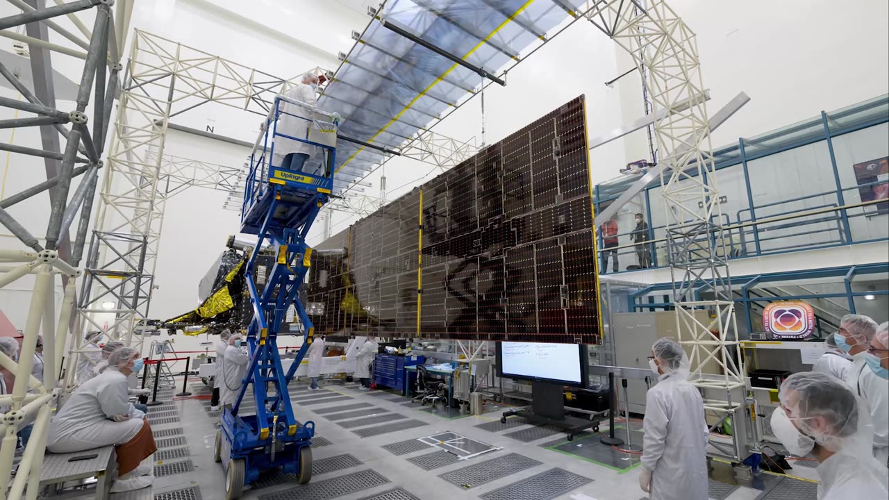 NASA: Behind the Spacecraft