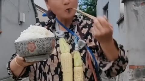 Eat girl funny video #viralvideo #funnyvideo #comedyvideo