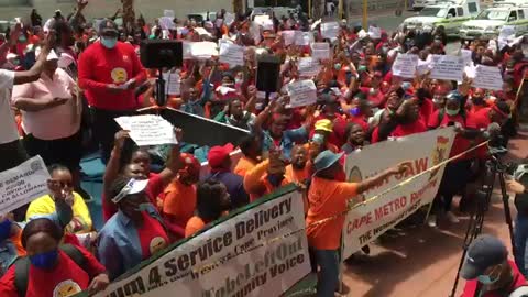 NUPSAW COMMUNITY Healthcare workers (CHW’s) un in arms in front of Provincial Legislature Building