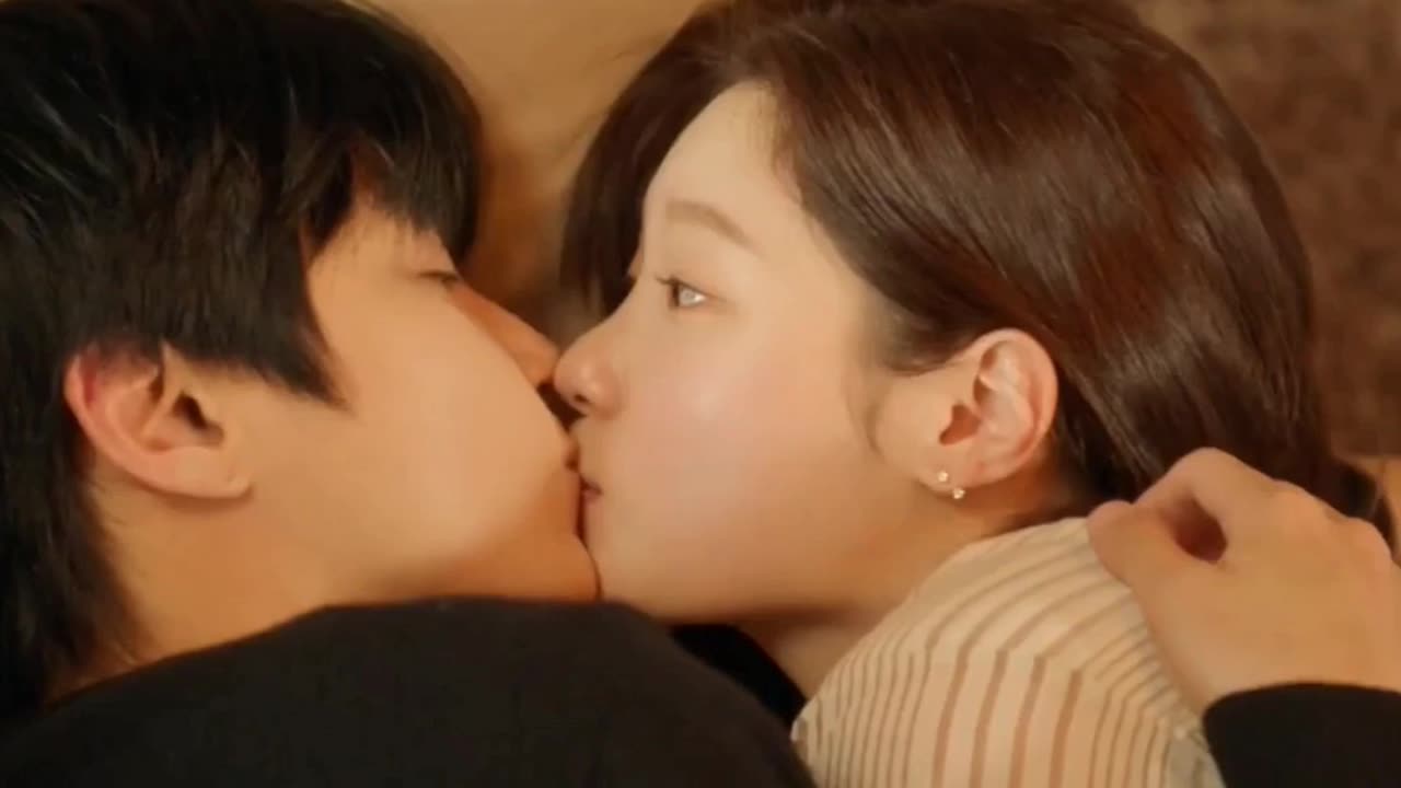 San ha x Joo won kiss scene 😘