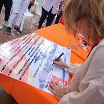 Patricia Caicedo y líderes de tres veredas firman Pacto por el Desarrollo Rural del Santa Marta
