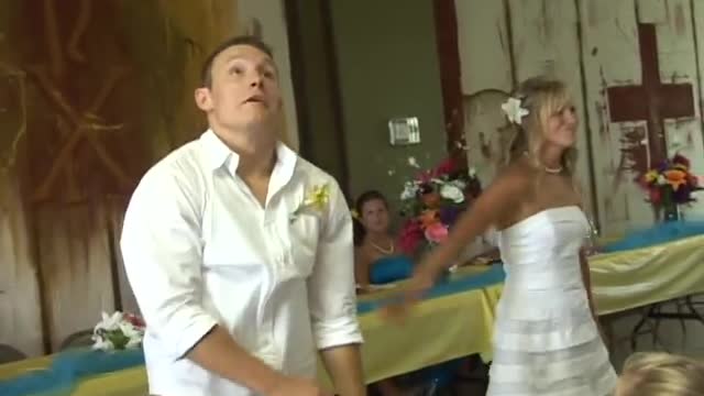 Funny First Wedding Dance-REALLY FUNNY!!