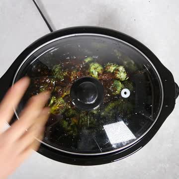 Slow cooker broccoli beef